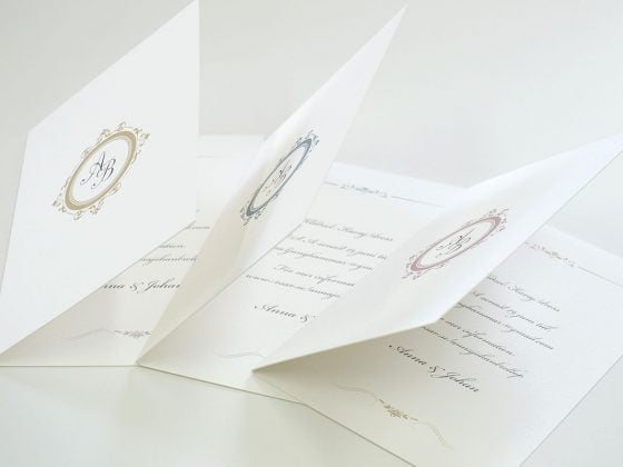 Château-bröllopsinbjudan-två-olika
